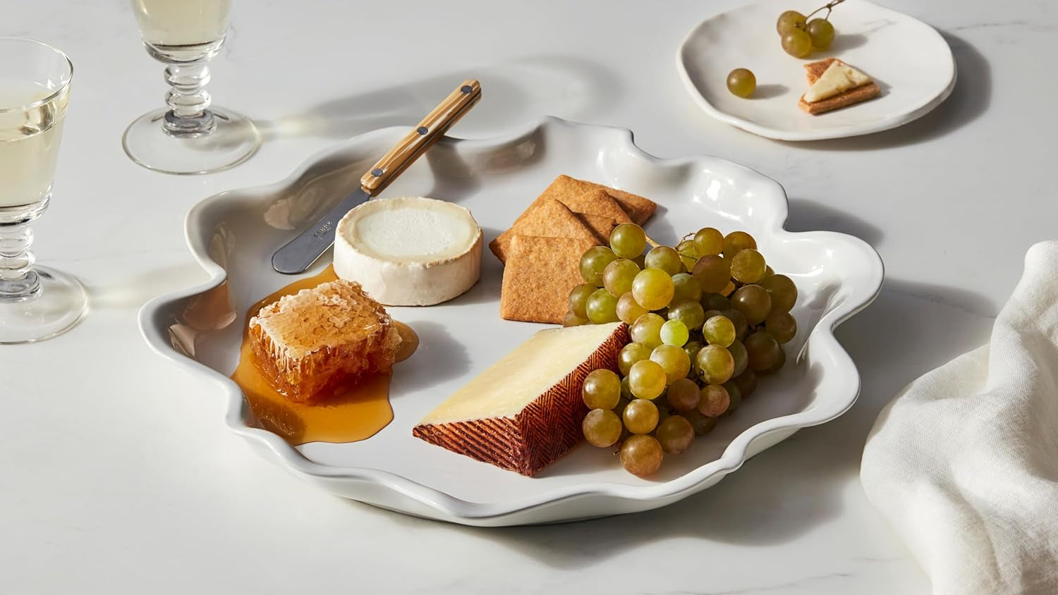 Stoneware Iris Cpllection Serving Platter, 14", Shell Pink