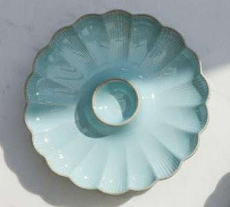 Elegant Girl Petal Snack Plate