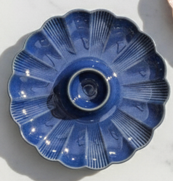 Elegant Girl Petal Snack Plate